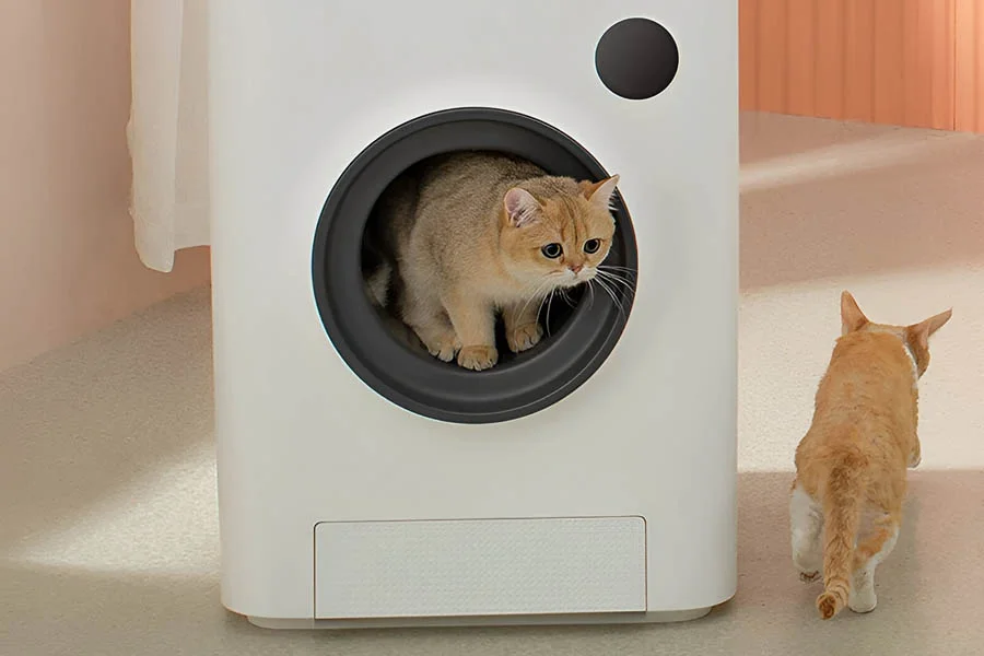 self cleaning litter box for cats